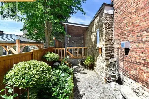 32 Apple Street Brockville ON K6V 4X8
