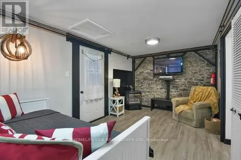 32 Apple Street Brockville ON K6V 4X8