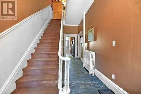 32 Apple Street Brockville ON K6V 4X8