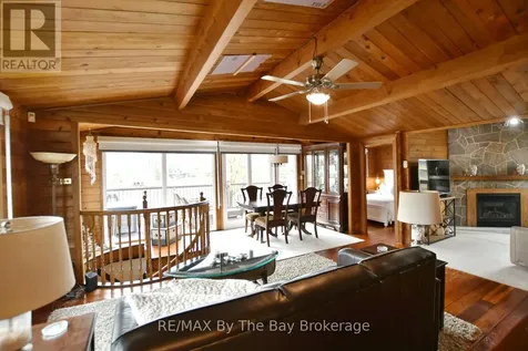 39 Old Mosley Street Wasaga Beach ON L9Z 2J8