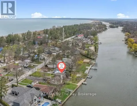 39 Old Mosley Street Wasaga Beach ON L9Z 2J8