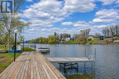 39 Old Mosley Street Wasaga Beach ON L9Z 2J8
