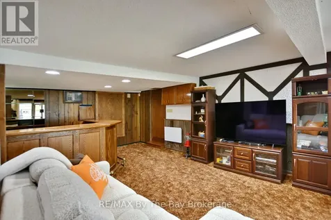 39 Old Mosley Street Wasaga Beach ON L9Z 2J8