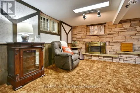 39 Old Mosley Street Wasaga Beach ON L9Z 2J8