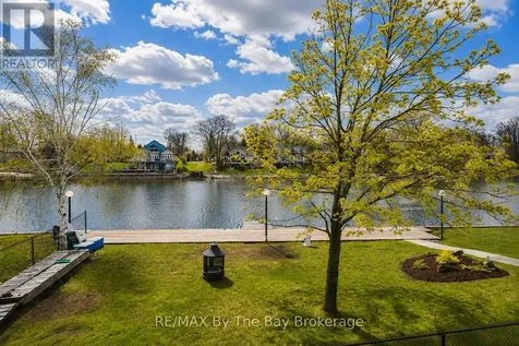 39 Old Mosley Street Wasaga Beach ON L9Z 2J8