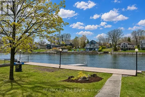 39 Old Mosley Street Wasaga Beach ON L9Z 2J8