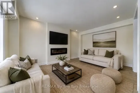 182 Mapleside Drive Wasaga Beach ON L9Z 0L4