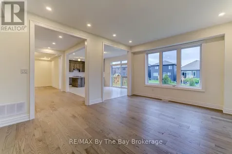 182 Mapleside Drive Wasaga Beach ON L9Z 0L4