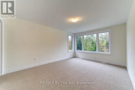182 Mapleside Drive Wasaga Beach ON L9Z 0L4
