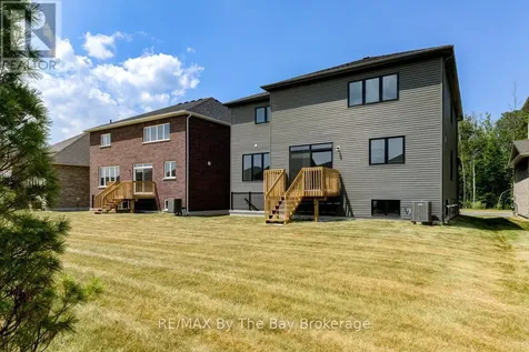 182 Mapleside Drive Wasaga Beach ON L9Z 0L4