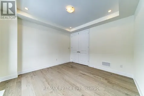 182 Mapleside Drive Wasaga Beach ON L9Z 0L4