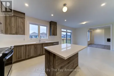 182 Mapleside Drive Wasaga Beach ON L9Z 0L4