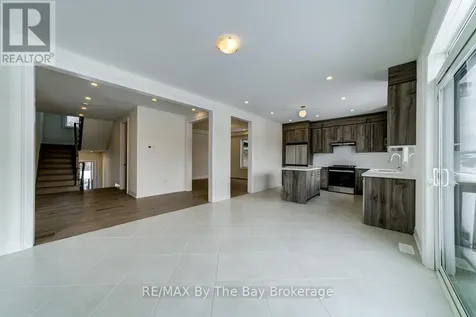 182 Mapleside Drive Wasaga Beach ON L9Z 0L4
