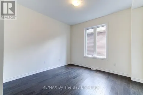 174 Mapleside Drive Wasaga Beach ON L9Z 0L4