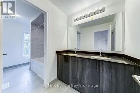 174 Mapleside Drive Wasaga Beach ON L9Z 0L4