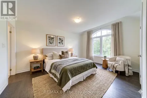 174 Mapleside Drive Wasaga Beach ON L9Z 0L4