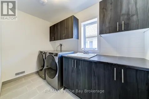 174 Mapleside Drive Wasaga Beach ON L9Z 0L4