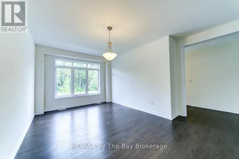 174 Mapleside Drive Wasaga Beach ON L9Z 0L4