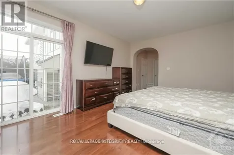 404 Kilmarnock Way Ottawa ON K2J 0M6