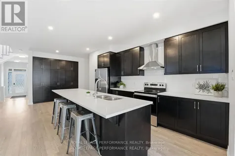 162 Lumen Place Ottawa ON K1W 0T1