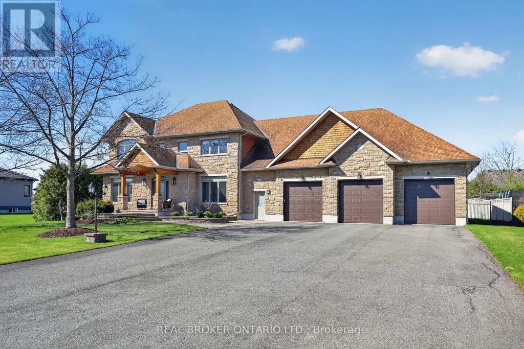 465 Lockmaster Crescent Ottawa ON K4M 1L9