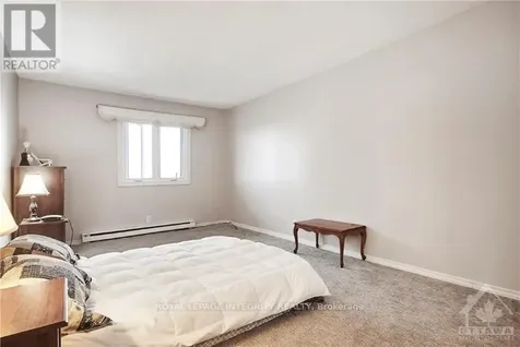 158A Mcarthur Avenue Ottawa ON K1J 7E7
