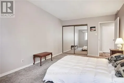 158A Mcarthur Avenue Ottawa ON K1J 7E7
