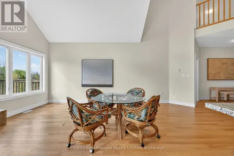100 Kari Crescent Collingwood ON L9Y 5B4