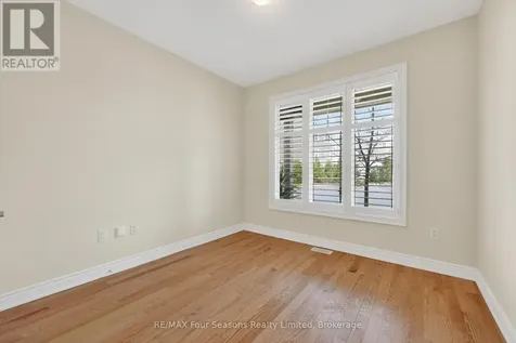 100 Kari Crescent Collingwood ON L9Y 5B4
