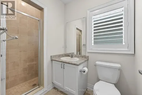 100 Kari Crescent Collingwood ON L9Y 5B4