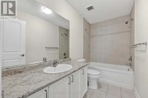 100 Kari Crescent Collingwood ON L9Y 5B4