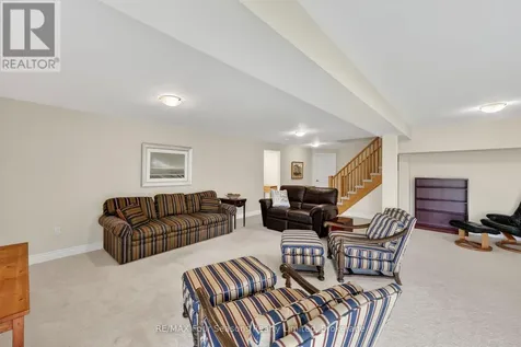100 Kari Crescent Collingwood ON L9Y 5B4