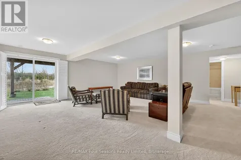 100 Kari Crescent Collingwood ON L9Y 5B4