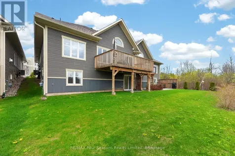 100 Kari Crescent Collingwood ON L9Y 5B4