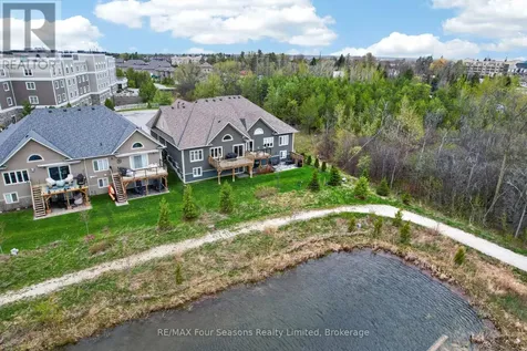 100 Kari Crescent Collingwood ON L9Y 5B4