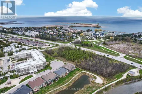 100 Kari Crescent Collingwood ON L9Y 5B4