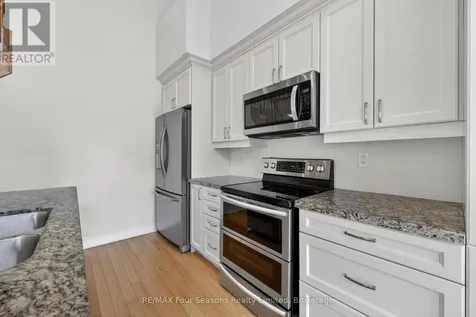 100 Kari Crescent Collingwood ON L9Y 5B4