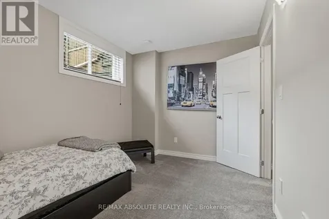 696 Trigoria Crescent Ottawa ON K4A 1A8