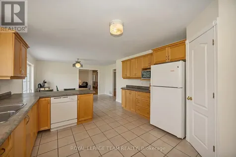 6668 Tommary Drive Ottawa ON K4P 1G8