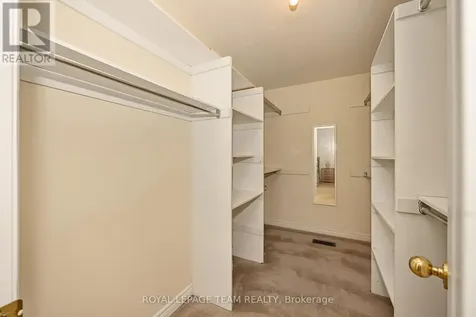 6668 Tommary Drive Ottawa ON K4P 1G8