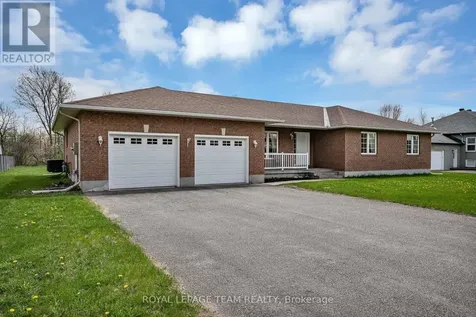 6668 Tommary Drive Ottawa ON K4P 1G8