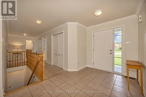 6668 Tommary Drive Ottawa ON K4P 1G8