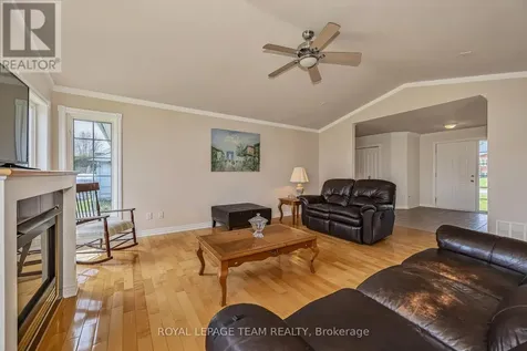 6668 Tommary Drive Ottawa ON K4P 1G8