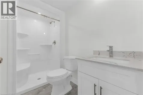123 Sycamore Street Welland ON L3C 0H9