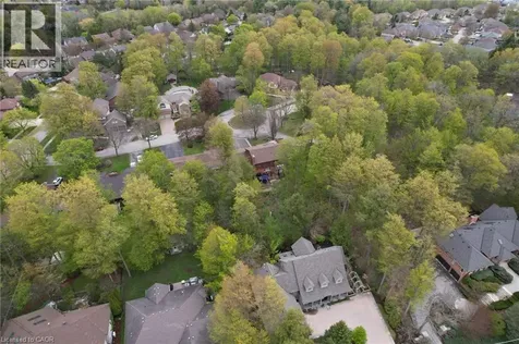 20 Huntingdale Place West Kitchener ON N2A 3K6