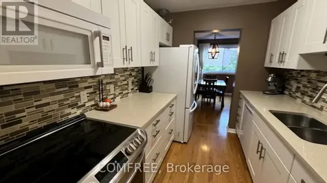 10 Durbin Court Ottawa ON K2L 3T8