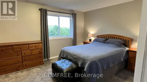 10 Durbin Court Ottawa ON K2L 3T8