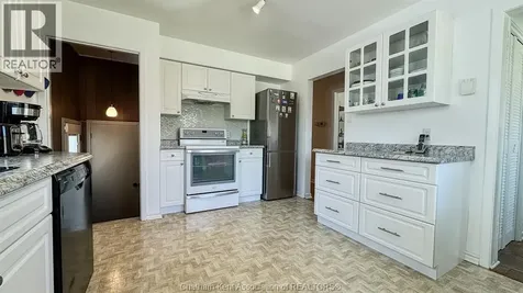 94 Stanley Avenue Chatham ON N7M 3J3