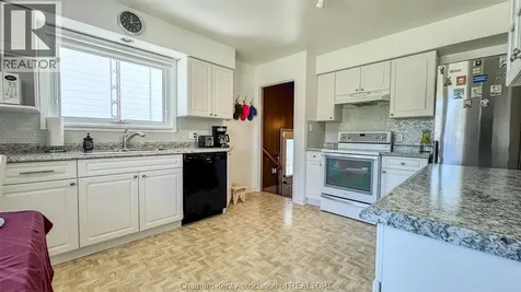 94 Stanley Avenue Chatham ON N7M 3J3