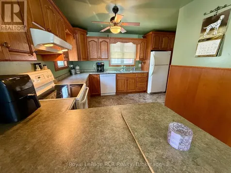 605 7th Avenue Hanover ON N4N 2J9